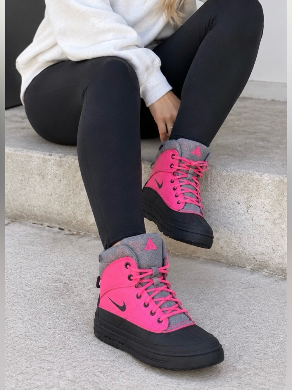 Nike ACG Women's Pink and Gray Combat Moto Boots size 7